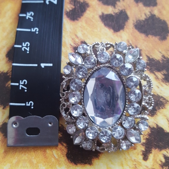 Silver Rhinestone Brooch - Picture 3 of 3